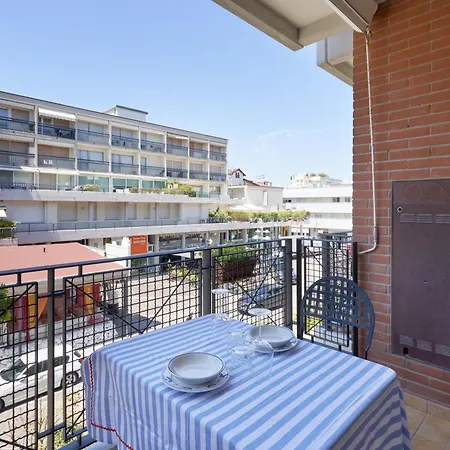 Marconi B2 Apartment *