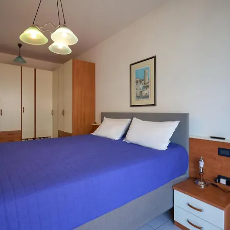 Apartment Marconi B2 *